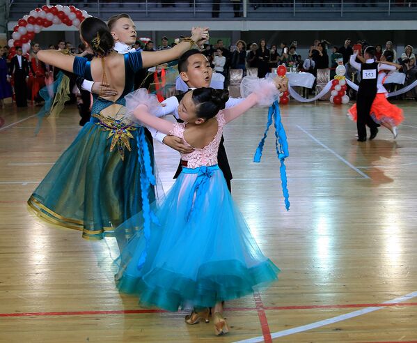 Международный турнир по спортивным танцам Love Story-2017 в Алматы - Sputnik Казахстан
