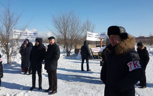 Митинг собственников помещений БЦ 7 континент в Астане - Sputnik Казахстан