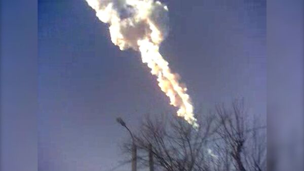 Падение метеорита над Челябинском в феврале 2013 года. Архивные кадры - Sputnik Казахстан
