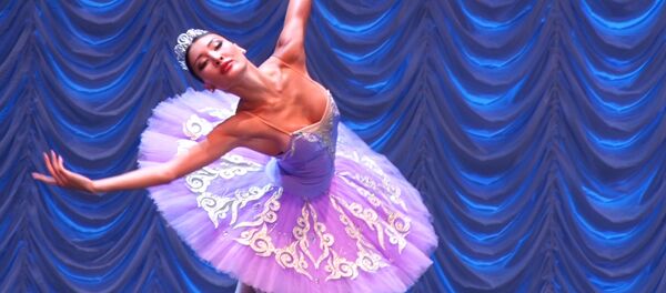 Танцоры балета из Азии и Европы сошлись на конкурсе в Астане Танцоры балета из Азии и Европы сошлись на конкурсе в Астане - Sputnik Казахстан