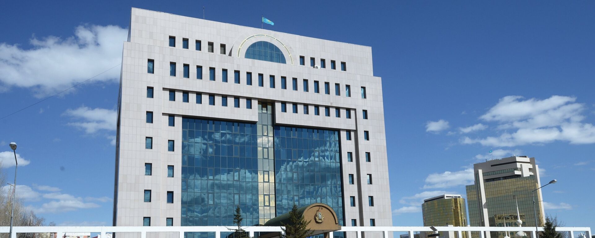 Здание Центральной избирательной комиссии Казахстана в Астане - Sputnik Казахстан, 1920, 24.08.2026