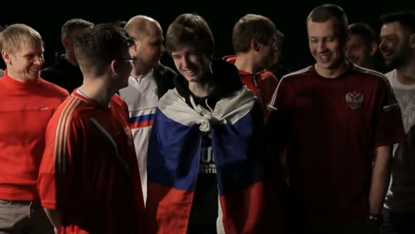 Приезжайте, не тронем: российские футбольные болельщики спели песню британским фанатам - Sputnik Казахстан
