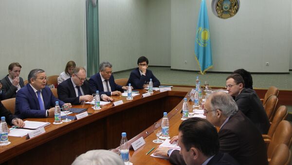 Круглый стол в посольстве Казахстана в России - Sputnik Казахстан