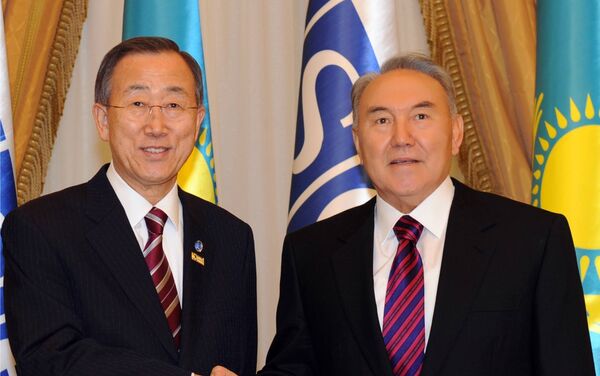 Нурсултан Назарбаев и Пан Ги Мун - Sputnik Казахстан