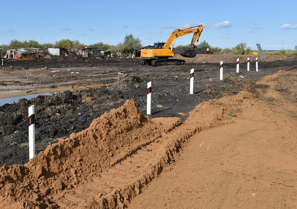 Строительство защитной дамбы в Петропавловске - Sputnik Казахстан