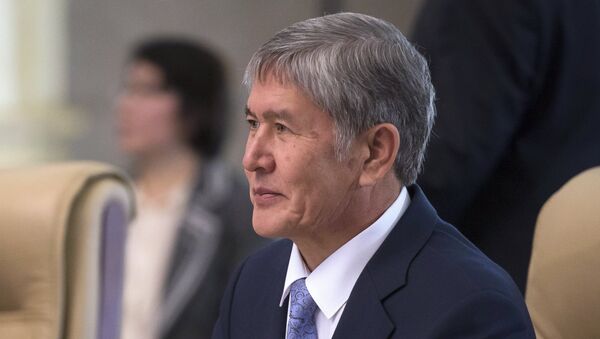 Президент Кыргызской Республики Алмазбек Атамбаев - Sputnik Казахстан