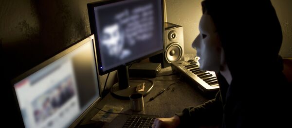 Хакер в маске, фото из архива - Sputnik Казахстан