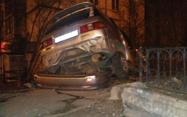 Пьяный водитель ехал на красный и вылетел на обочину в Алматы - Sputnik Казахстан
