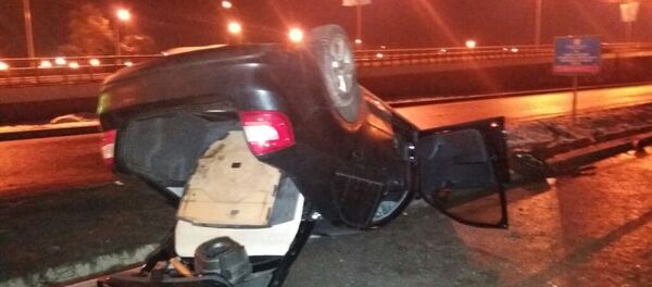 Алматыда жеңіл көлік аударылды Алматыда жеңіл көлік аударылды - Sputnik Қазақстан