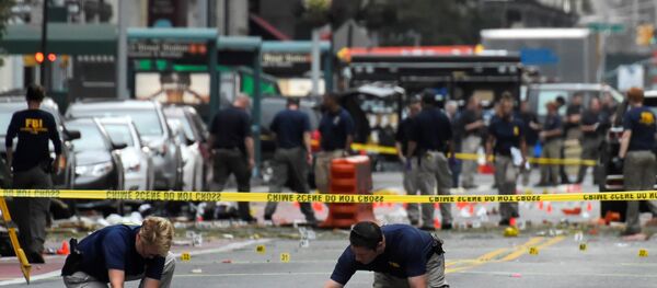 ФБР на месте взрыва в Нью-Йорке ФБР на месте взрыва в Нью-Йорке - Sputnik Казахстан