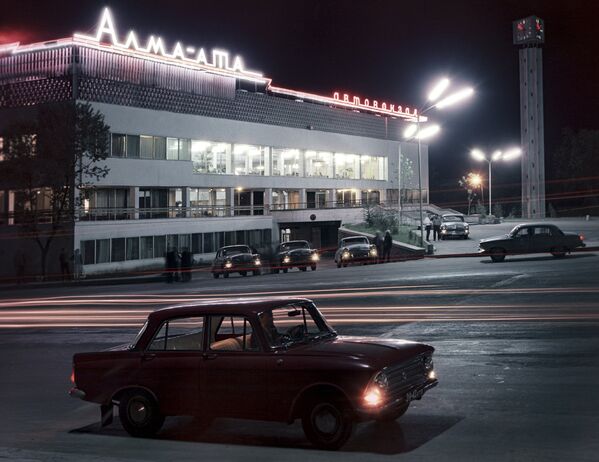 Автовокзал в Алма-Ате - Sputnik Казахстан
