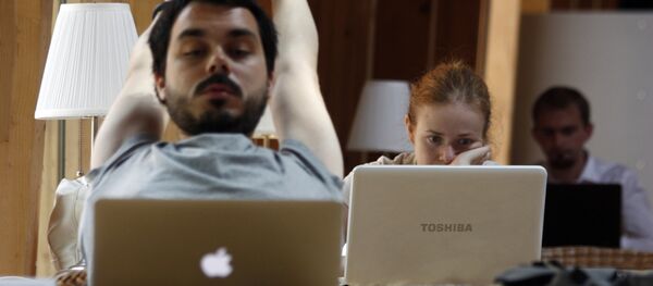 Архивное фото людей в коворкинг-центре Архивное фото людей в коворкинг-центре - Sputnik Казахстан