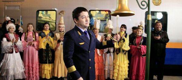 Торжественный запуск поезда Алматы-Ташкент Торжественный запуск поезда Алматы-Ташкент - Sputnik Казахстан