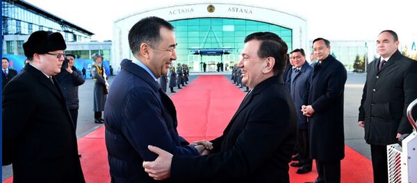 Өзбекстан президенті Қазақстанға іссапармен келді Өзбекстан президенті Қазақстанға іссапармен келді - Sputnik Қазақстан