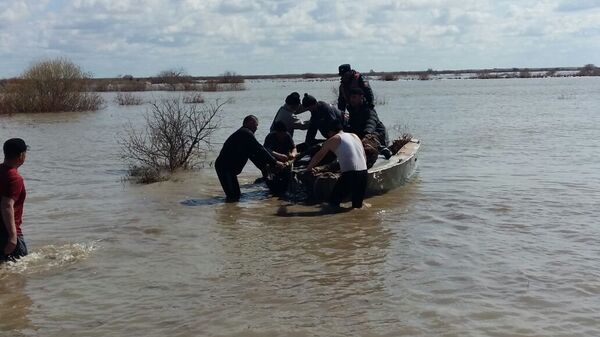 Эвакуация жителей из-за разлива Сырдарьи Эвакуация жителей из-за разлива Сырдарьи - Sputnik Казахстан