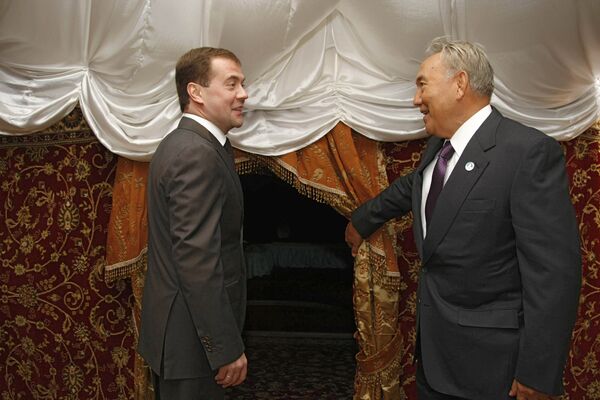 Архивное фото Нурсултана Назарбаева и Дмитрия Медведева - Sputnik Казахстан
