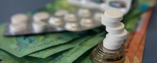 Лекарства, деньги Лекарства, деньги - Sputnik Казахстан