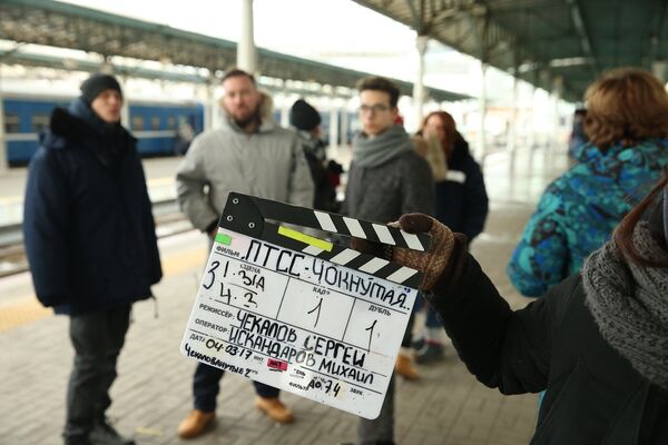 Конкурсант Ты супер! на съемках сериала По ту сторону смерти Конкурсант Ты супер! на съемках сериала По ту сторону смерти - Sputnik Казахстан