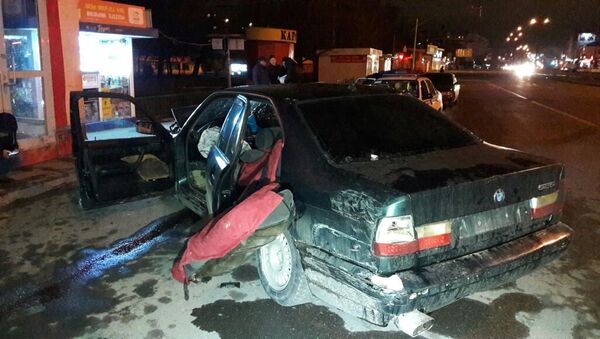 Пьяный водитель BMW влетел в столовую в Алматы - Sputnik Казахстан