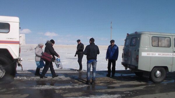 Снежный плен в Акмолинской области - Sputnik Казахстан