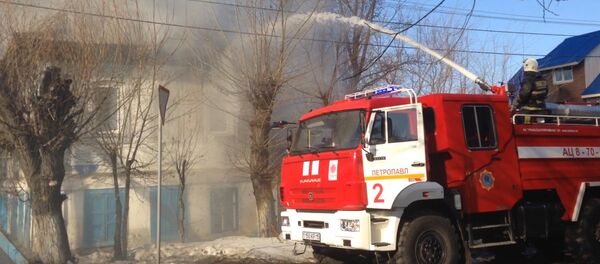 Сгорело все: огонь уничтожил жилой дом в Петропавловске Сгорело все: огонь уничтожил жилой дом в Петропавловске - Sputnik Казахстан