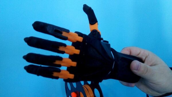 Заменить утраченные конечности помогают протезы, изготовленные на 3D принтере - Sputnik Казахстан