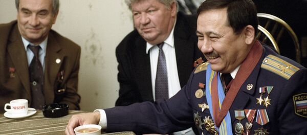 Талғат Мұсабаевтың архивтегі суреті Талғат Мұсабаевтың архивтегі суреті - Sputnik Қазақстан