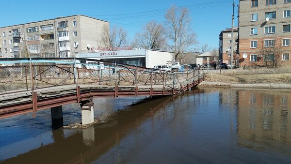 Мост провалился в реку в Кокшетау - Sputnik Казахстан