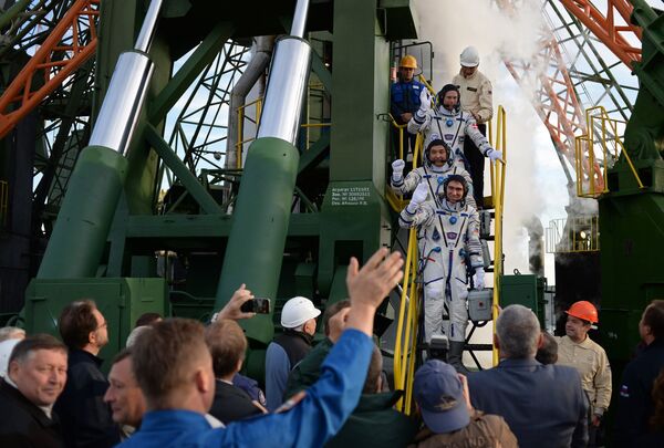 Старт космического корабля Союз ТМА-18М с экипажем 45/46-й длительной экспедиции на МКС - Sputnik Казахстан