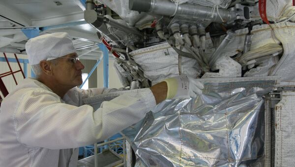 Сборка современного навигационного космического аппарата - Sputnik Казахстан