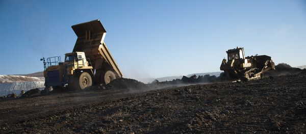 Архивное фото добычи руды Архивное фото добычи руды - Sputnik Казахстан