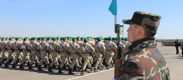 Военные показали подготовку к параду в честь 25-летия Вооруженных Сил Казахстана Военные показали подготовку к параду в честь 25-летия Вооруженных Сил Казахстана - Sputnik Казахстан