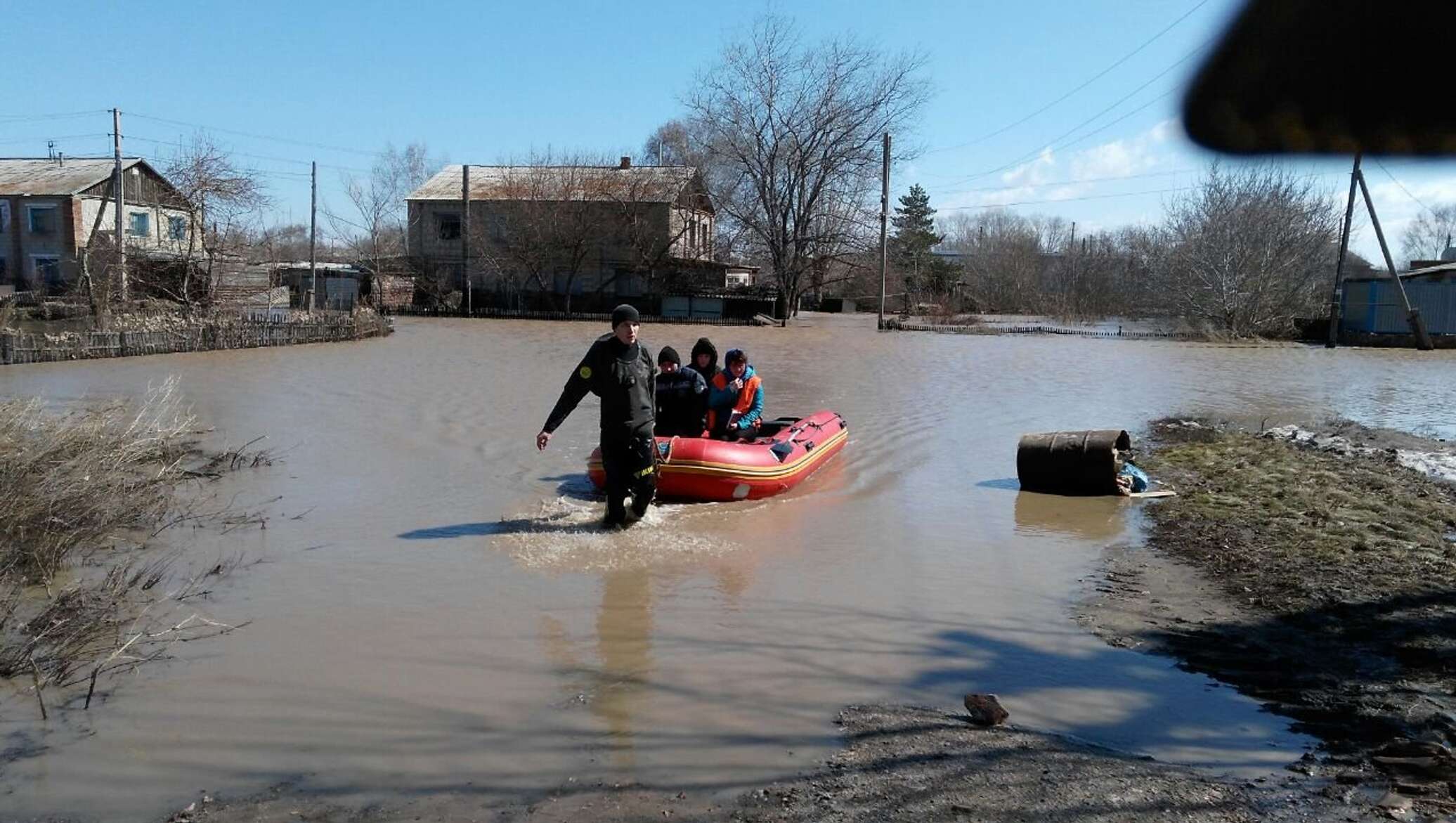 Села мен. Паводок. Наводнение в Казахстане. ЧС наводнение. Казахстан паводки.
