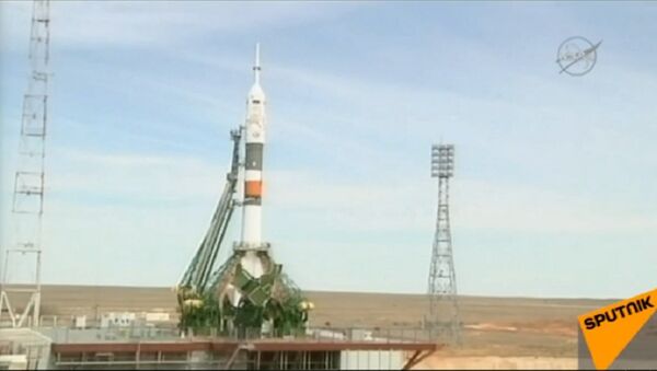 LIVE: Запуск сокращенного экипажа МКС на Союзе МС-04 с Байконура - Sputnik Казахстан