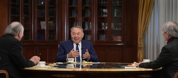 Встреча президента Казахстана Нурсултана Назарбаева с представителями интеллигенции Встреча президента Казахстана Нурсултана Назарбаева с представителями интеллигенции - Sputnik Казахстан