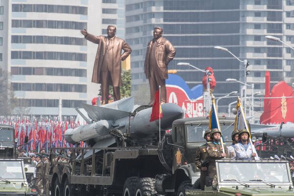 Праздничные мероприятия, посвященные 105-й годовщине со дня рождения Ким Ир Сена, в КНДР - Sputnik Казахстан