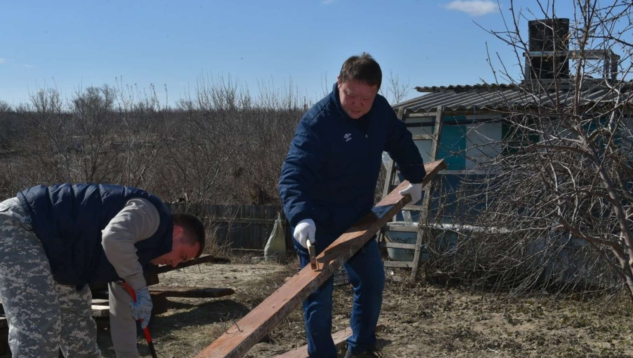 Аким СКО участвовал в устранении последствий паводка в селе Рузаевка -  22.04.2017, Sputnik Казахстан