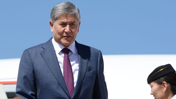 Прилет президента Киргизии Алмазбека Атамбаева в Москву - Sputnik Казахстан
