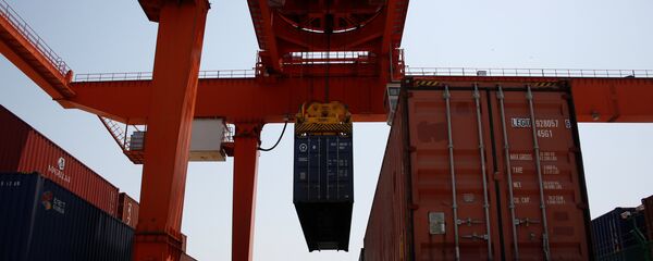 Погрузка грузового контейнера - Sputnik Казахстан