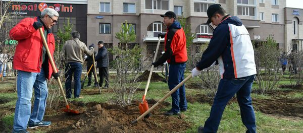 Субботник в Астане - Sputnik Казахстан