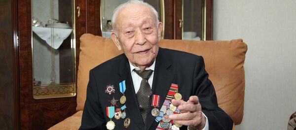 Ветеран Жанша Жанасов Ветеран Жанша Жанасов - Sputnik Казахстан