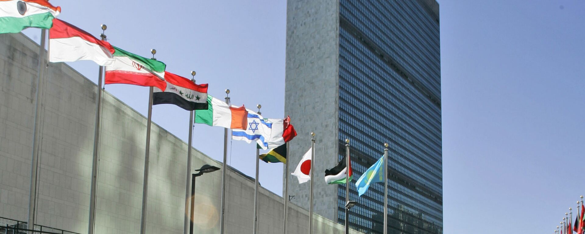 Флаги стран-участниц Организации Объединенных Наций - Sputnik Казахстан, 1920, 28.12.2022