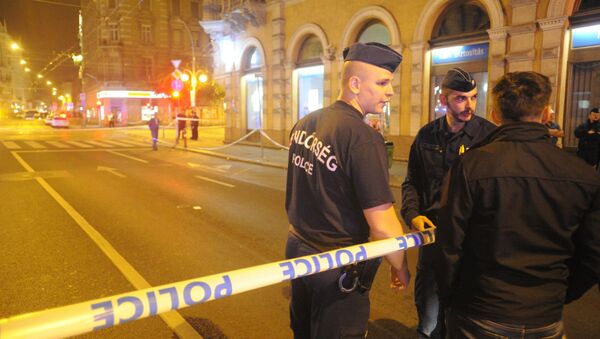 После взрыва в центре Будапешта полицейские оцепили место ЧП - Sputnik Казахстан