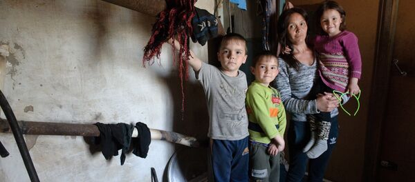 Қостанайда мәйітханада тұрып жатқан отбасы Қостанайда мәйітханада тұрып жатқан отбасы - Sputnik Қазақстан