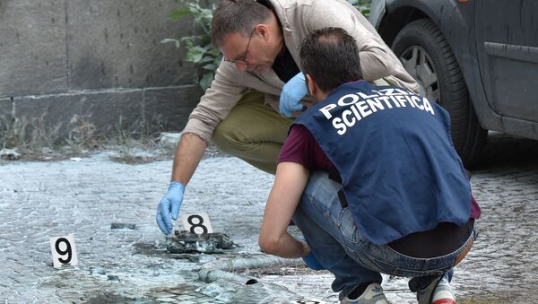 Полиция работает на месте взрыва бомбы в центре Рима - Sputnik Казахстан