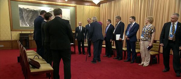 Милош Земан и Сергей Лавров пошутили про курение - Sputnik Казахстан