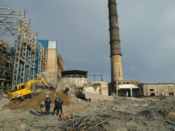 Спасательная операция на месте обрушения на ТЭЦ в Кызылорде - Sputnik Казахстан