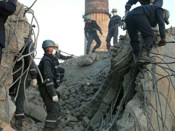 Спасательная операция на месте обрушения в Кызылорде - Sputnik Казахстан