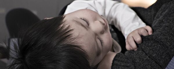 Спящий ребенок Спящий ребенок - Sputnik Казахстан