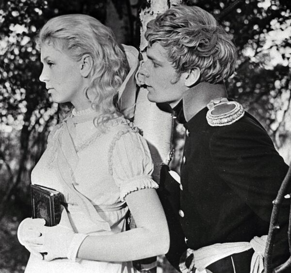 Олег Видов и Валентина Титова в фильме Метель - Sputnik Казахстан